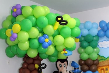 Árvore com Balões
