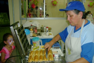 Barraquinha de Crepe e Mini Dog