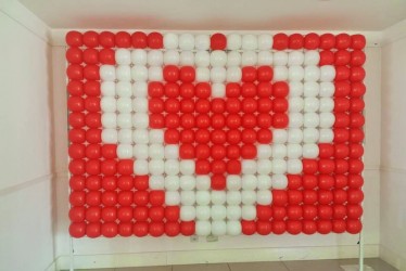 Painel com Balões Coração